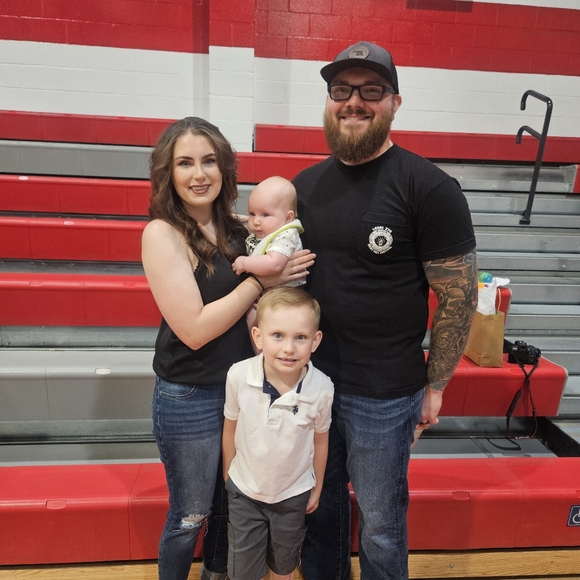 Meet your Posher, Kayla - Picture 3 of 3